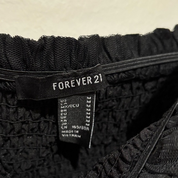 Forever 21 Black top size medium - Picture 2 of 5